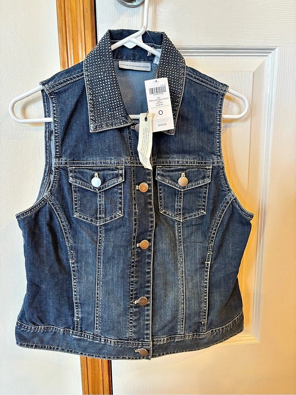 Chico’s Platinum Denim Blue Vest Womens Rhinestone Collar Western NWT